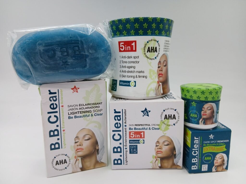 savon , creme visage et creme pour Visage 320ml et Corps B B Clear 3pcs